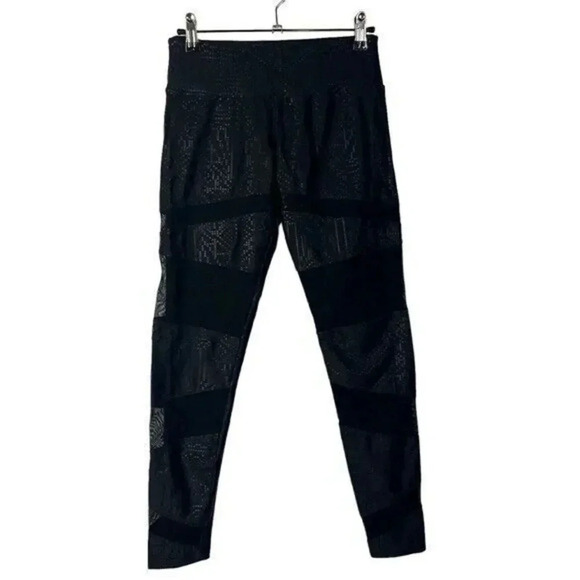 Onzie Black Dot Textured Mesh Cut Out Athletic Leggings XS - Picture 1 of 4